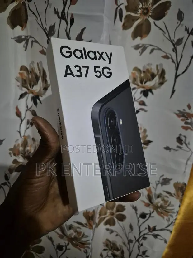 New Samsung Galaxy A37 256 GB Black · Photo 1