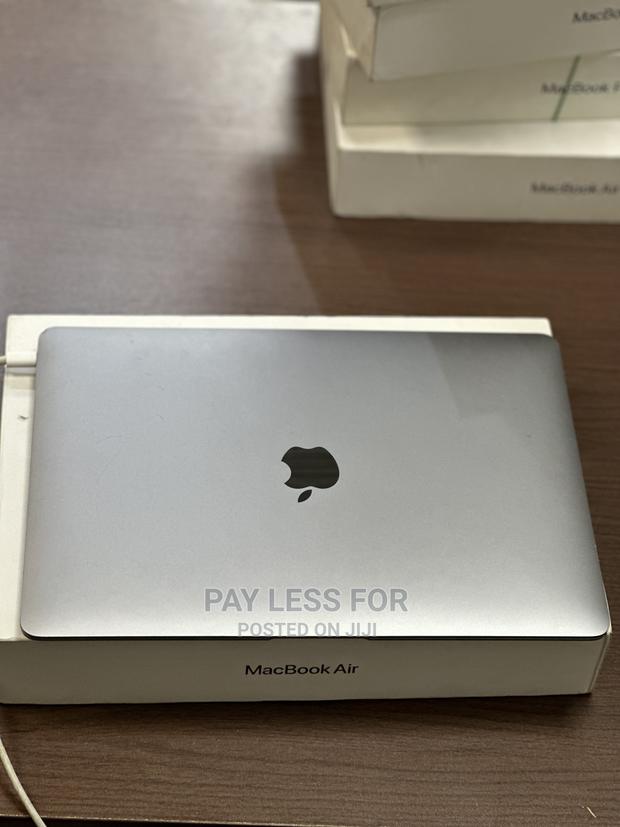 Laptop Apple MacBook Air 2020 8GB Intel Core I3 SSD 256GB · Photo 2