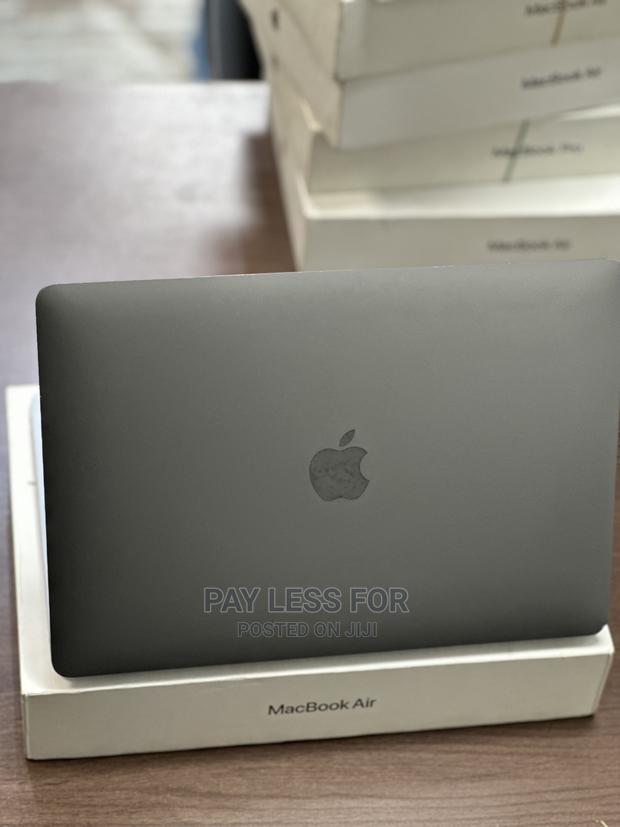 Laptop Apple MacBook Air 2020 8GB Intel Core I3 SSD 256GB · Photo 1