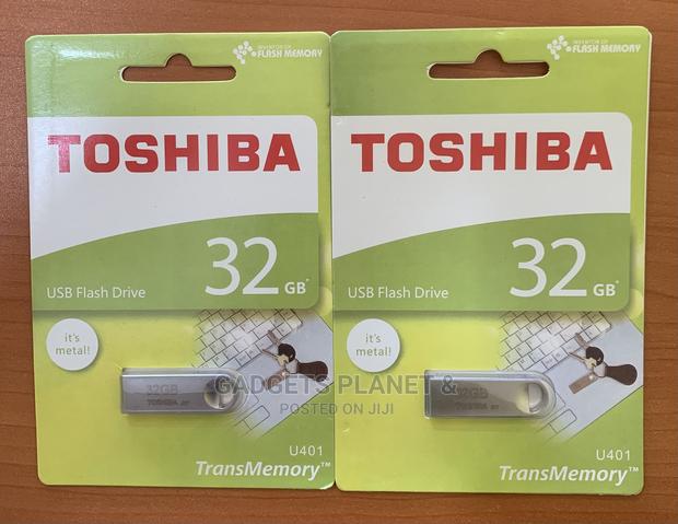 32gb Toshiba Metallic Usb Flash Drive - U401 · Photo 1