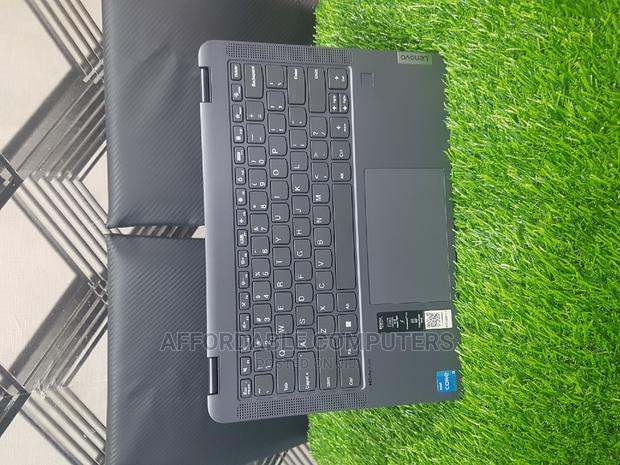 New Laptop Lenovo IdeaPad Flex 15 8GB Intel Core I3 SSD 256GB · Photo 3