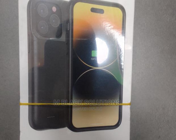 iPhone 14 Pro Battery Case · Photo 2