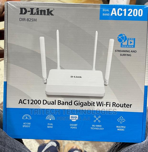 D-Link Dir-825m Dual Band Gigabit Wi-Fi Router · Photo 1
