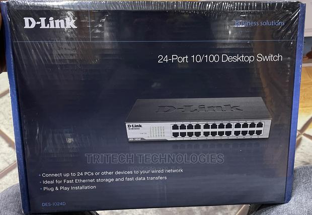 D-Link 24-Port 10/100 Desktop Switch · Photo 1