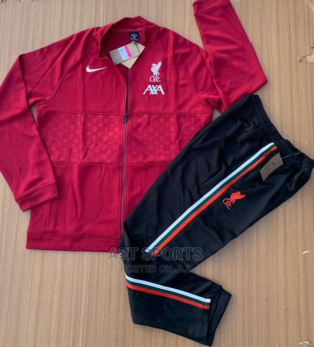 Liverpool Tracksuit · Photo 1