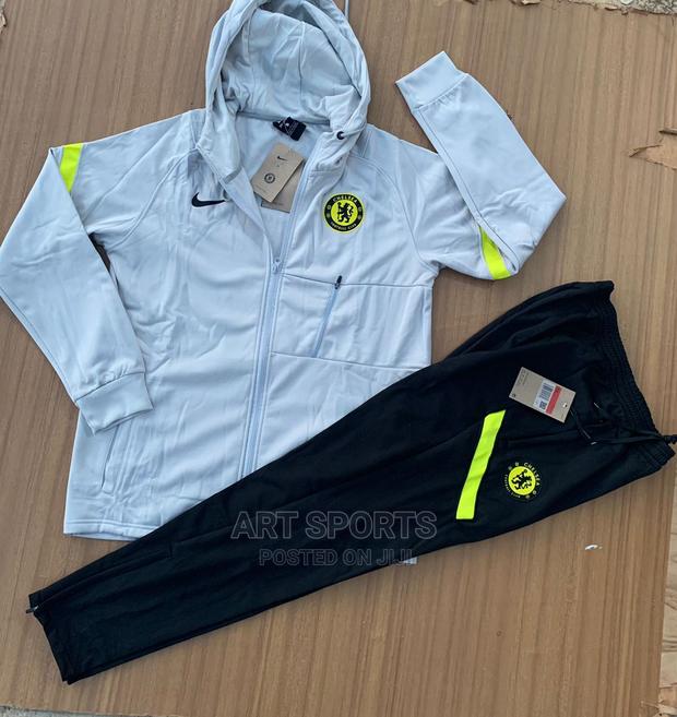 Chelsea Tracksuit · Photo 2