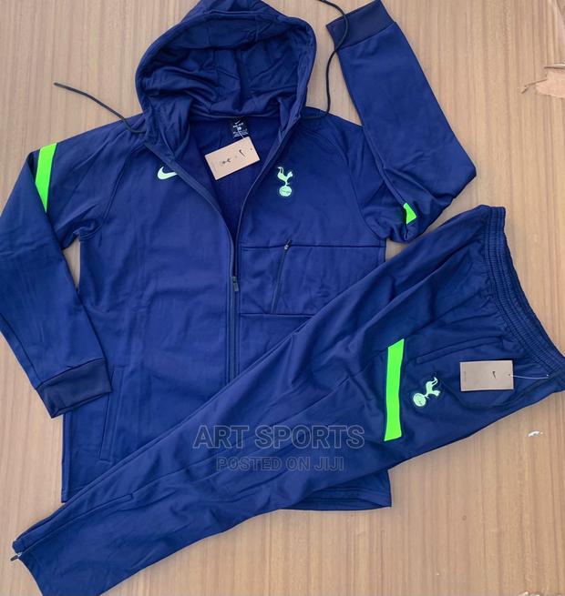 Tottenham Spurs Tracksuit · Photo 1