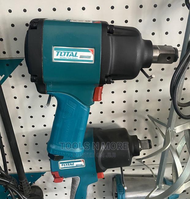 TOTAL Pneumatic Wrench (1”) · Photo 1