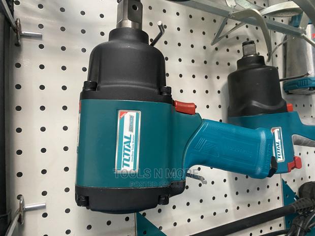 TOTAL Pneumatic Wrench (1”) · Photo 2