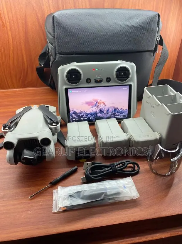 DJI Mini 3 Pro Fly More Combo With Screen Controller