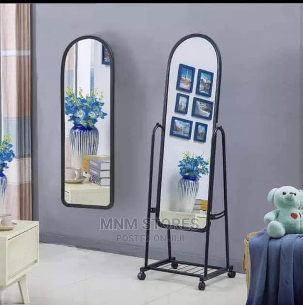 Dressing Mirror · Photo 1