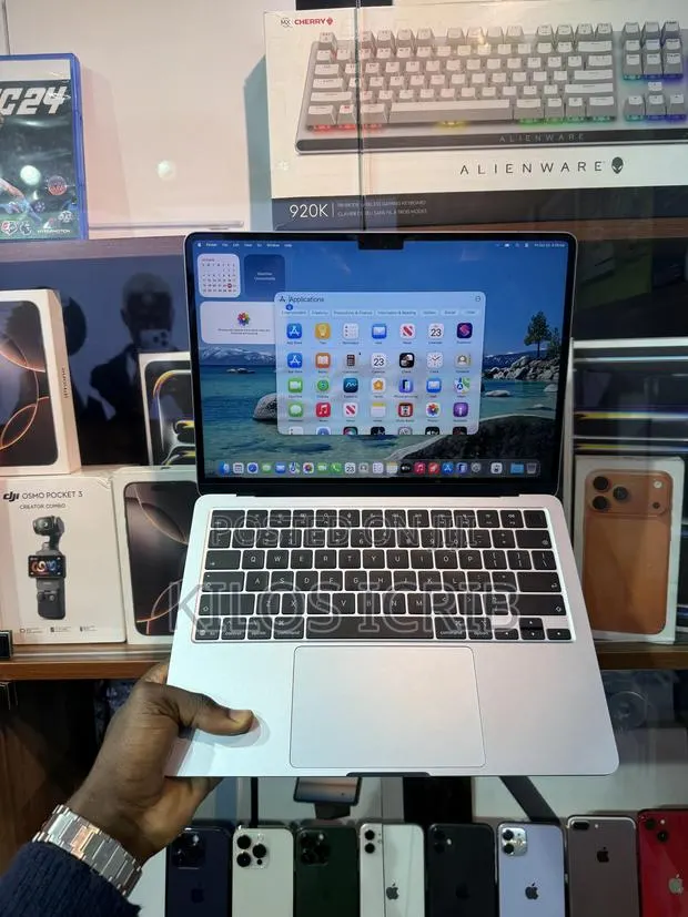 Laptop Apple MacBook Air 2026 M5 16GB Apple M5 SSD 512GB · Photo 1