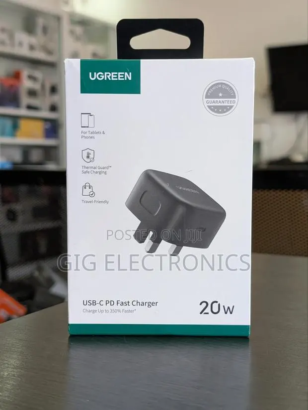 Ugreen PD3.0 20W Fast Charger UK (Black) · Photo 1