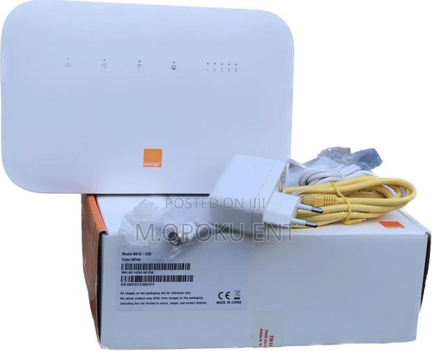 Universal Huawei B612 Fly Box Router · Photo 1