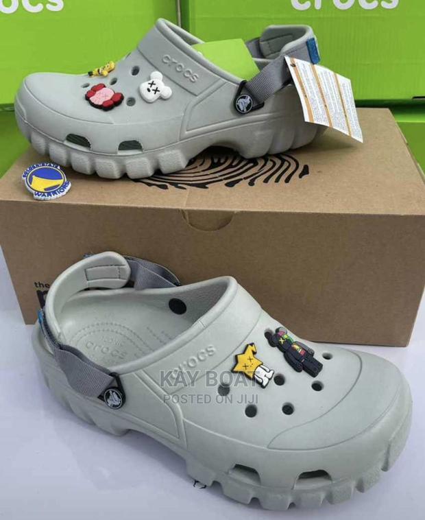 Vietnam Made Crocs · Photo 2
