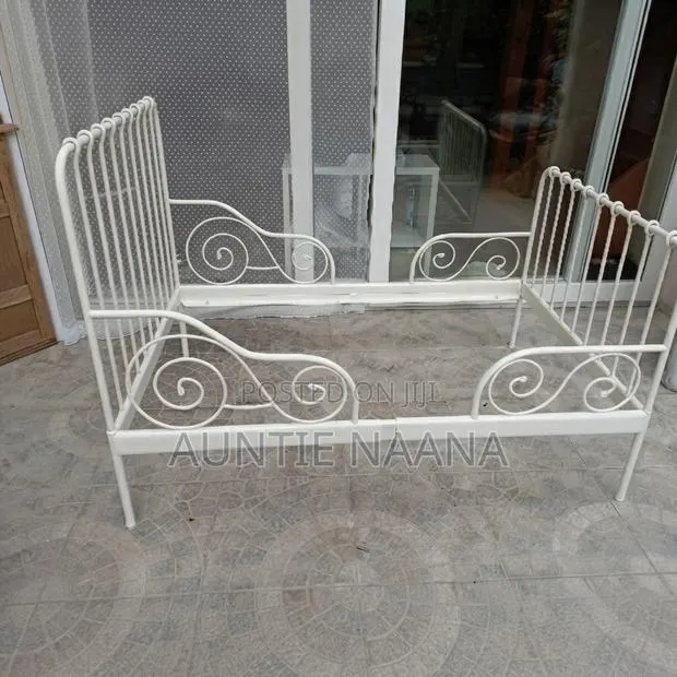 IKEA Minnen Extendable Bed Frame With Mattress · Photo 1
