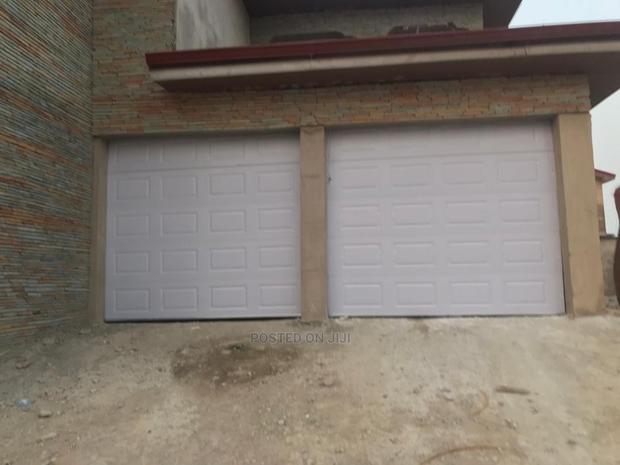 Double Automatic Garage · Photo 1
