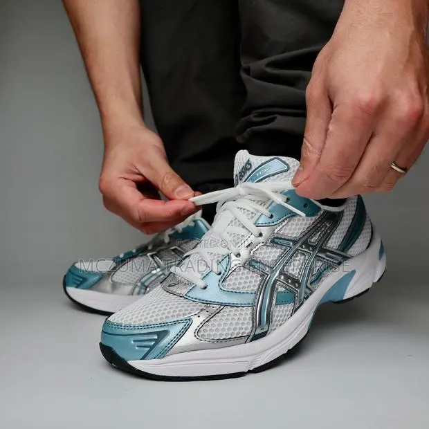 ASICS Sneaker · Photo 1