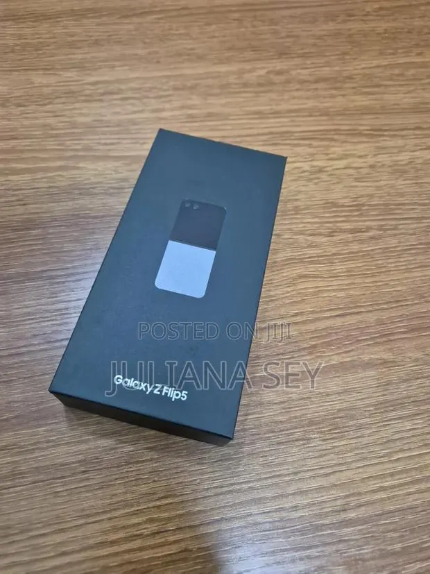 New Samsung Galaxy Z Flip 5 512 GB · Photo 1