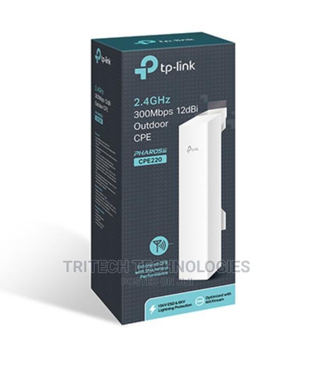 Tp-Link Cpe220 2.4ghz 300mbps 12dbi Outdoor Cpe · Photo 1