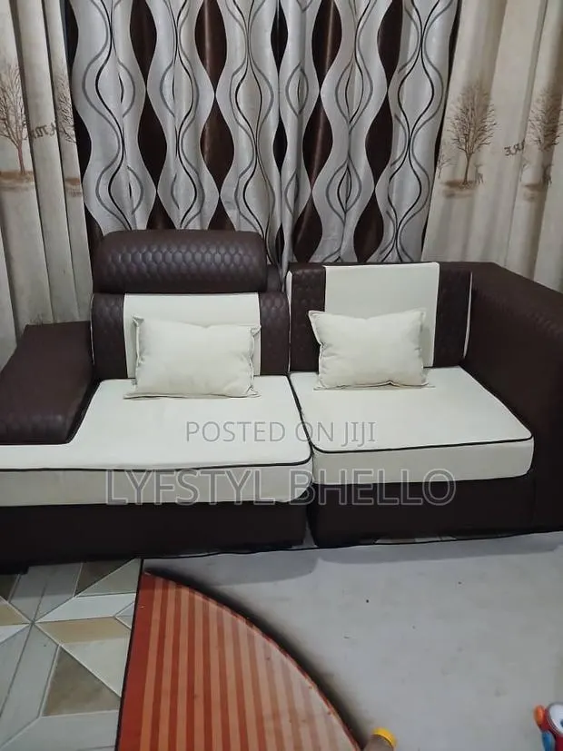 Neat L-Shaped Living Room Sofa - Very Durable & Comfortable · Photo 1
