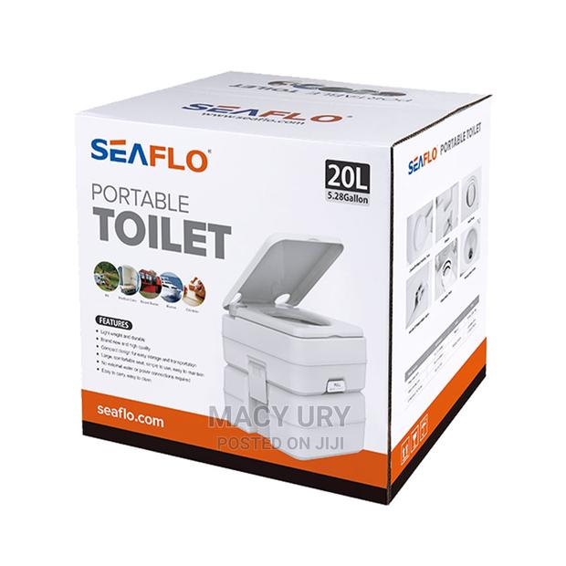 Portal Toilet · Photo 1