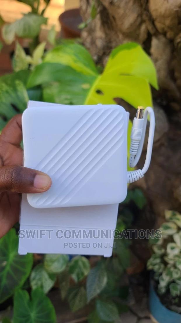 ZLT UPS50 Router Power Bank/ UPS · Photo 1