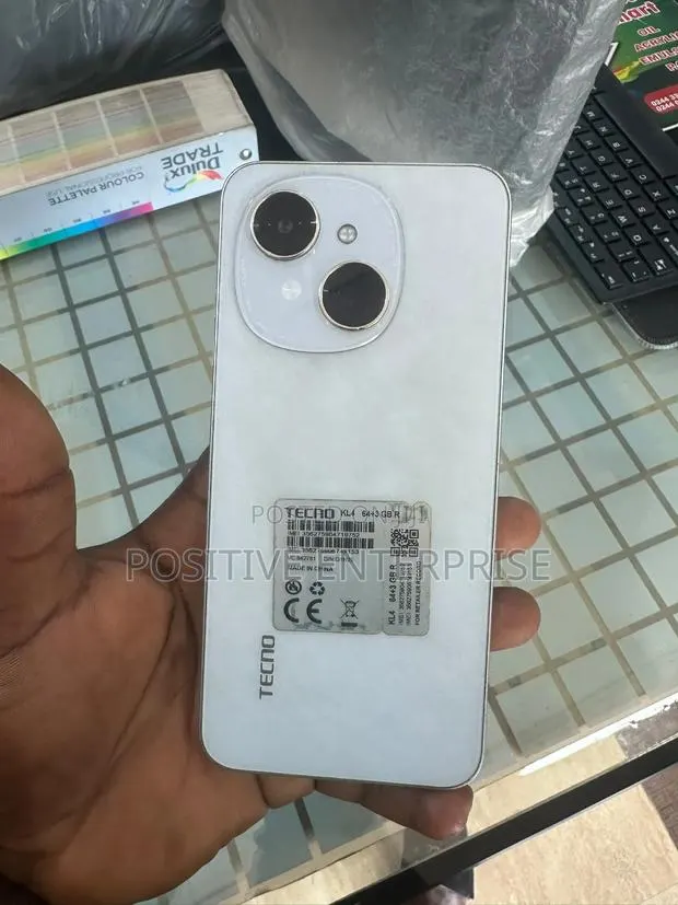Tecno Pop 9 64 GB White · Photo 1