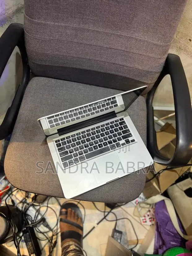 New Laptop Apple MacBook 2012 4GB Intel Core I5 HDD 320GB · Photo 1