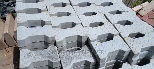 Interlocking Pavement Blocks · Photo 4