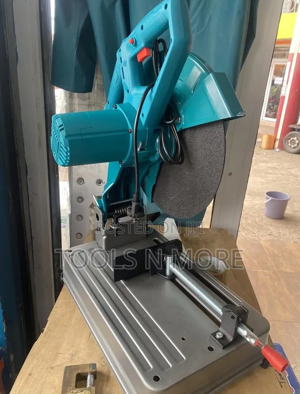 Total Cut Off Saw 2200w · Photo 1