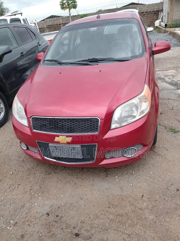 Chevrolet Aveo 1LT Hatch 2011 Red · Photo 3
