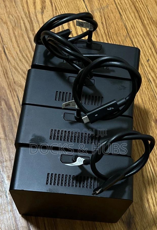 Dell Thunderbolt-3 Docking Station + 240watts Power Adapter · Photo 8