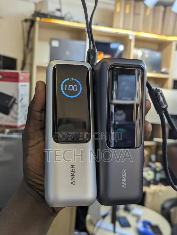 Anker A1695 Power Bank, 25,000mAh 165W USB-C Ports 100W · Photo 1