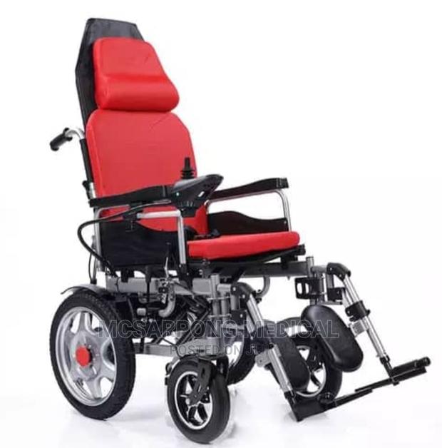 Reclinable Motorised Electric Wheelchair · Photo 4