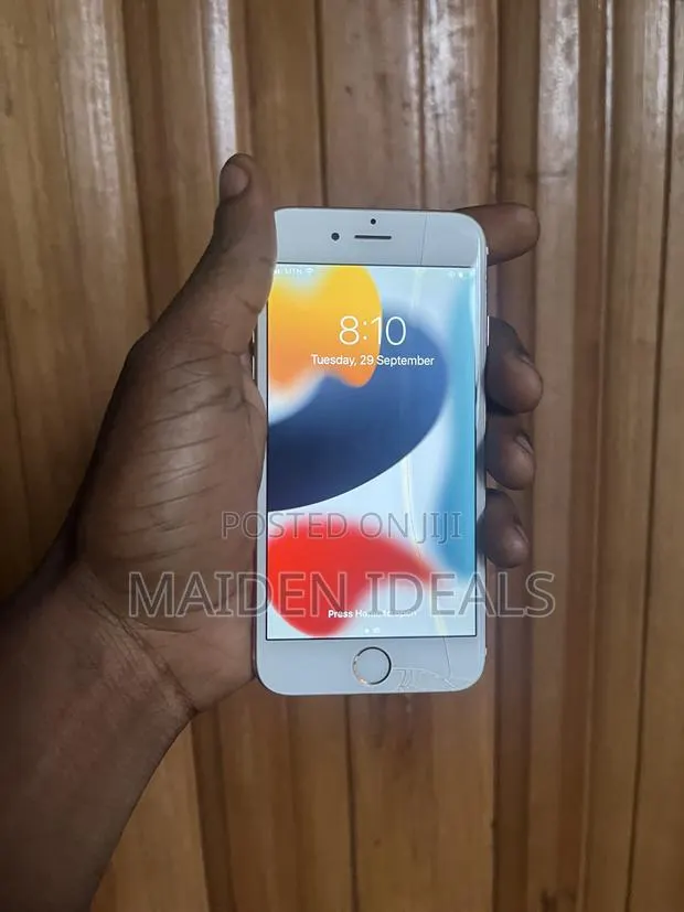 Apple iPhone 6s 32 GB Rose Gold · Photo 1