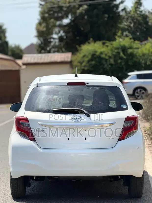 Toyota Vitz 1.3 AWD 3dr 2015 White
