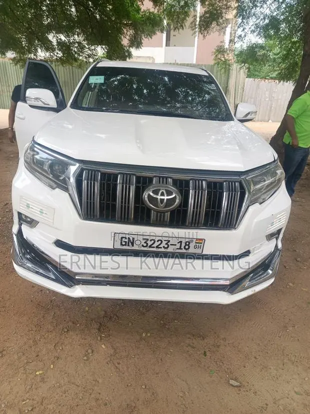 Toyota Land Cruiser Prado 2013 White · Photo 1