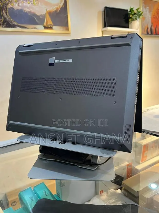 New Laptop HP ZBook 17 G6 16GB Intel Core i7 SSD 256GB · Photo 1