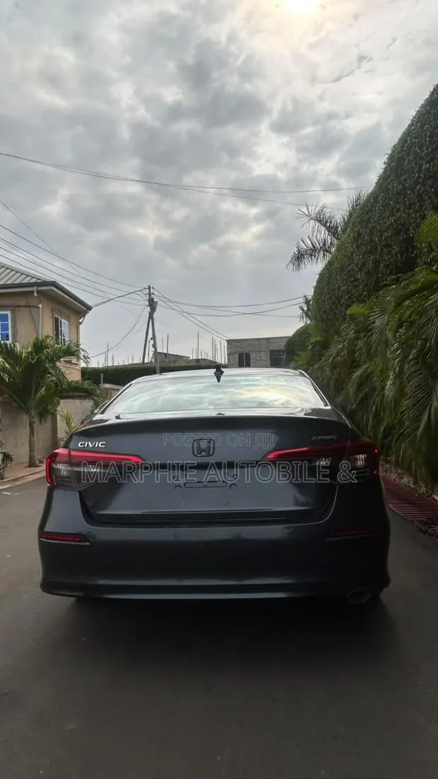 Honda Civic Sport CVT 2023 Gray · Photo 1
