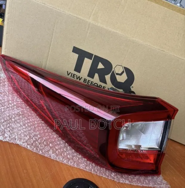 2019,2020,2021,2022,2023 Acura RDX Taillight · Photo 1