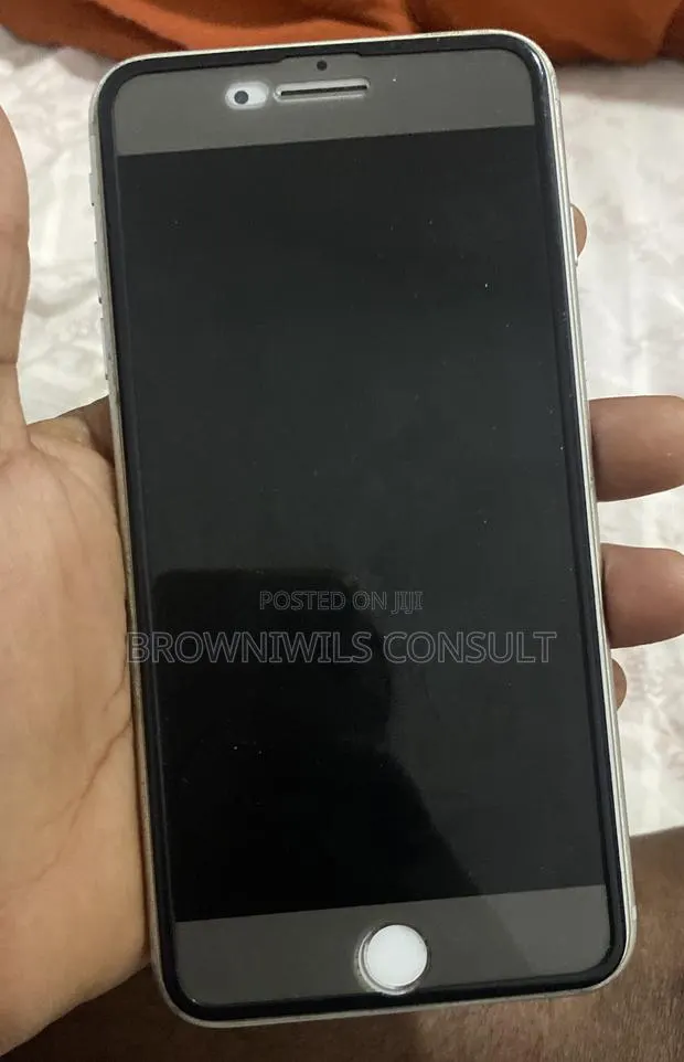 Apple iPhone 8 Plus 256 GB Silver · Photo 1