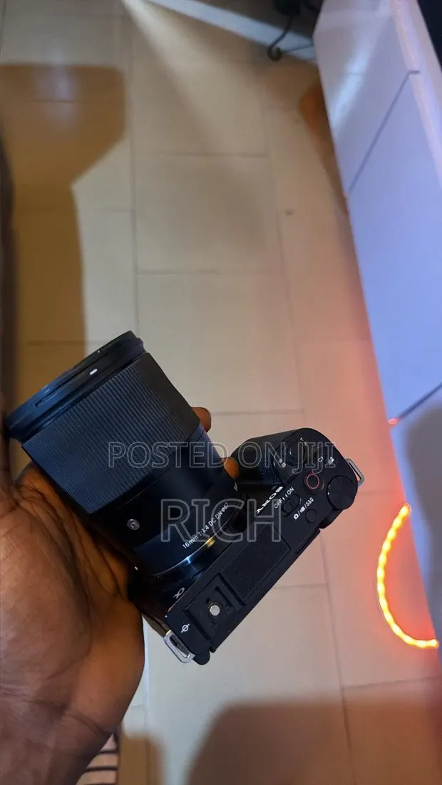 Sigma 16mm 1.4 Lens · Photo 1