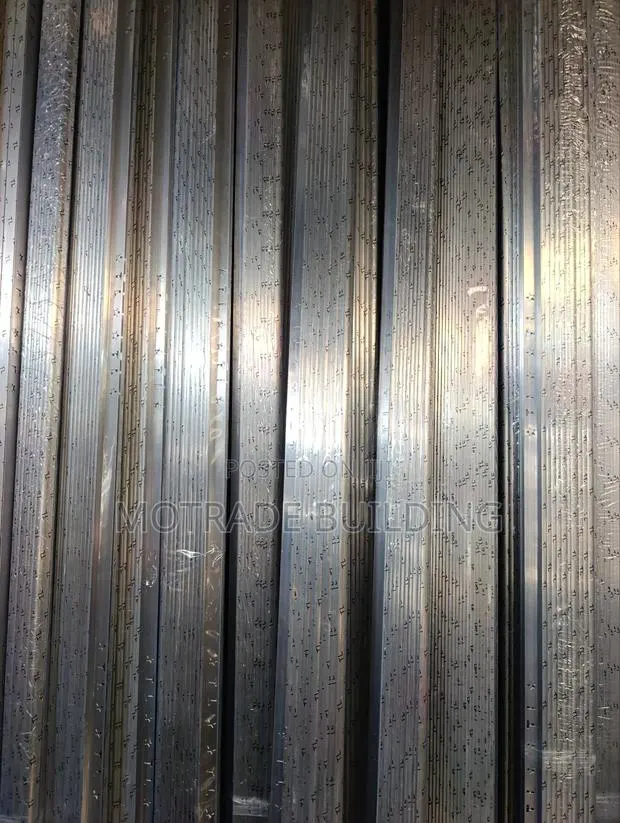Metal Strip for Tiling ( Silver) · Photo 1