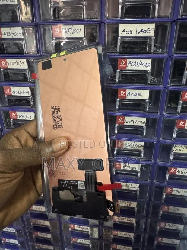Camon 40 Original Screen Replacement · Photo 1