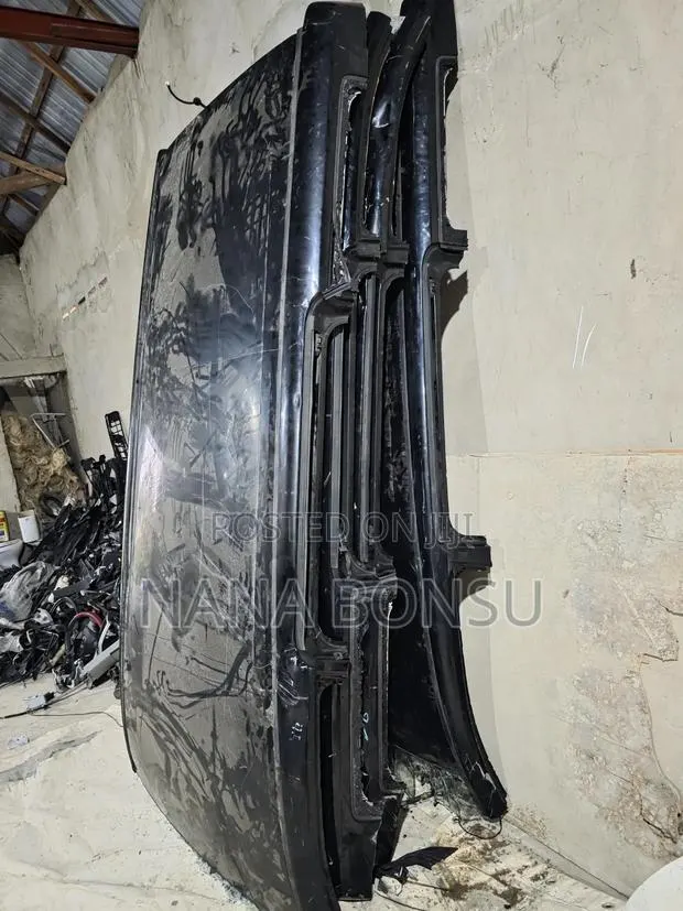 Toyota Voxy Top Cut · Photo 1