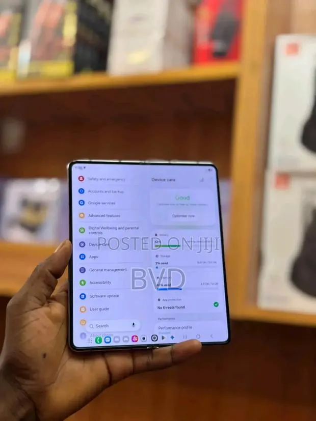Samsung Galaxy Z Fold4 512 GB Gray · Photo 1