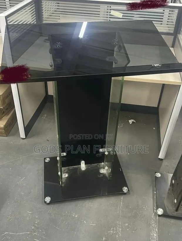 Tempered Glass Pulpit · Photo 1