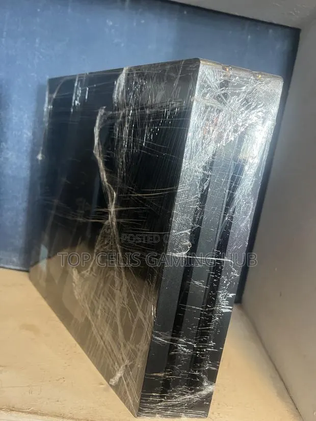 PS4 Pro Jailbreak With 12 Games · Photo 1