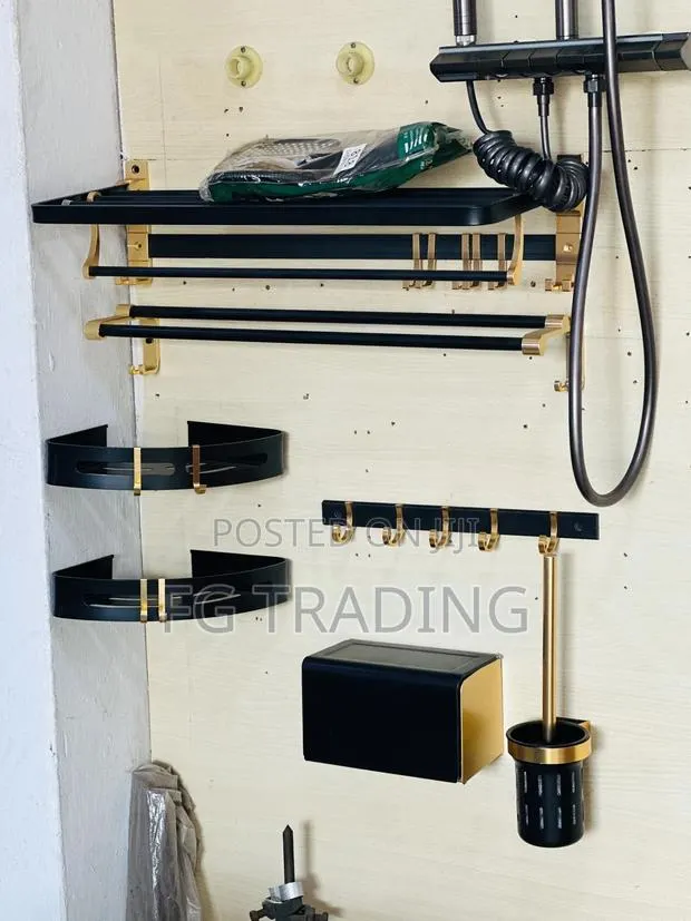 Black and Gold Accessories - Bathroom Set · Photo 1